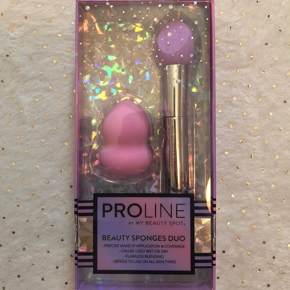 🆕3 Beauty Bundle Beauty Sponge, Glow Stick, Masks - Picture 4 of 4